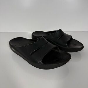 OOFOS Women's Black Slide Sandals - Single Band Recovery Slides